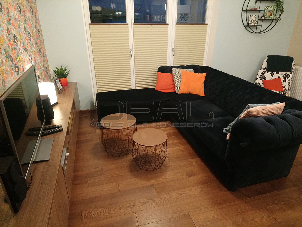 Sofa Chesterfield March Rem rozkładana z dostawianą ławeczką z pojemnikiem